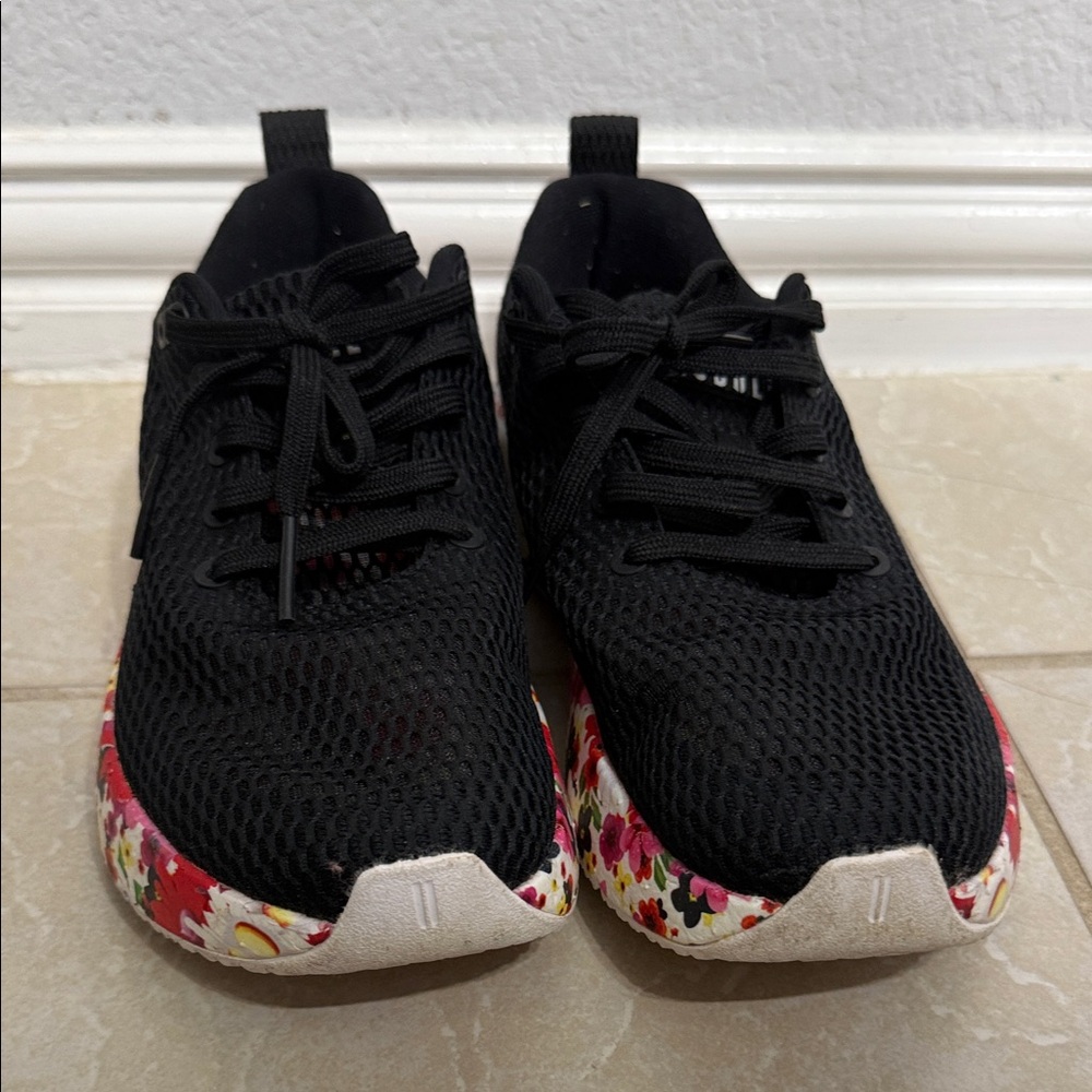 NOBULL Black Knit Athletic Shoes with Multicolor Floral Sole - Picture 7 of 8